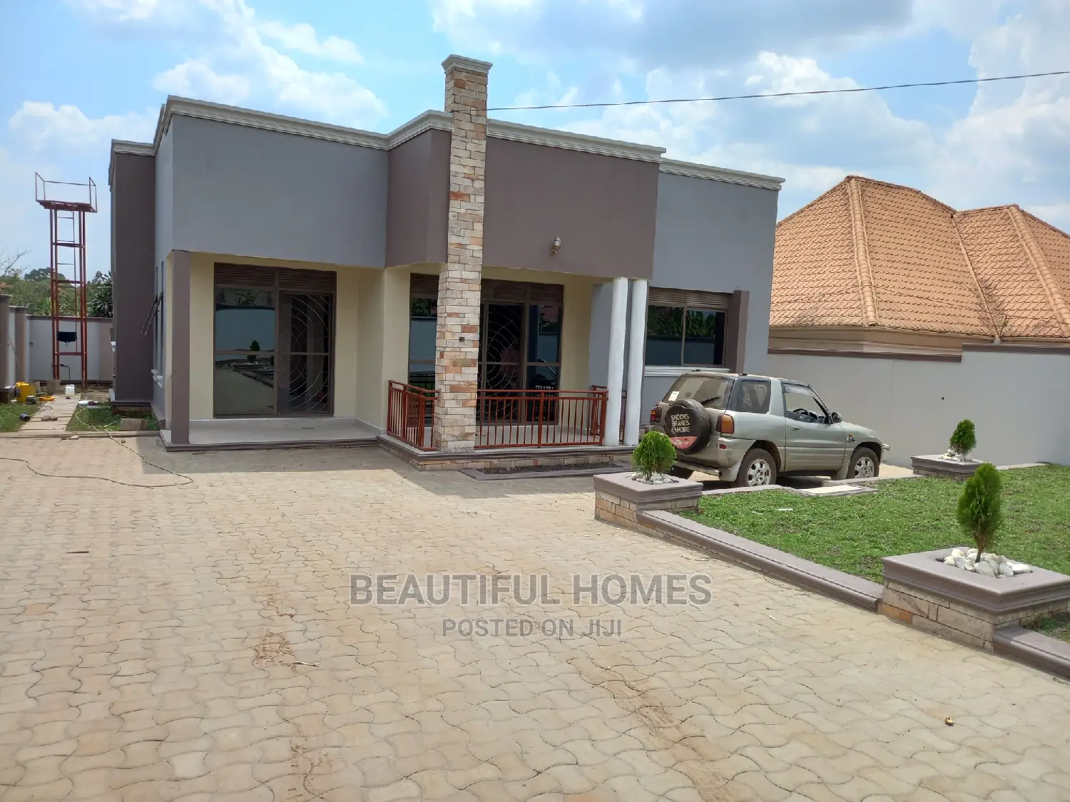 Furnished 4bdrm House in Kira for Sale