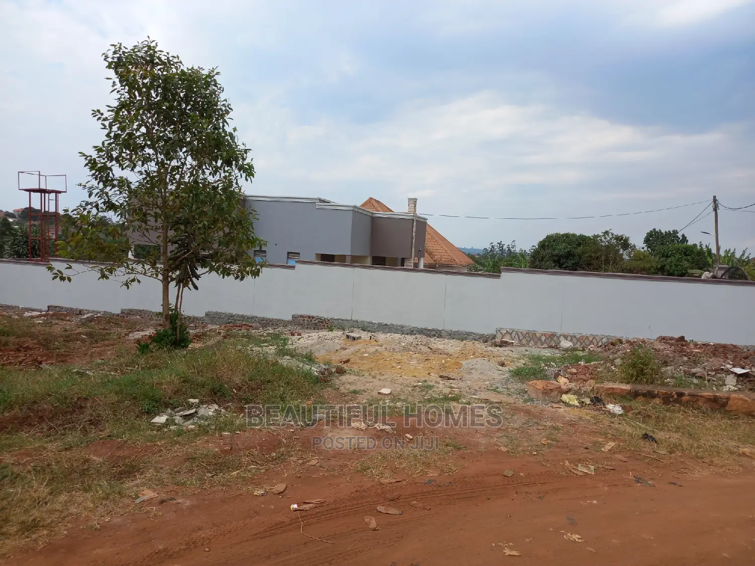 Furnished 4bdrm House in Kira for Sale