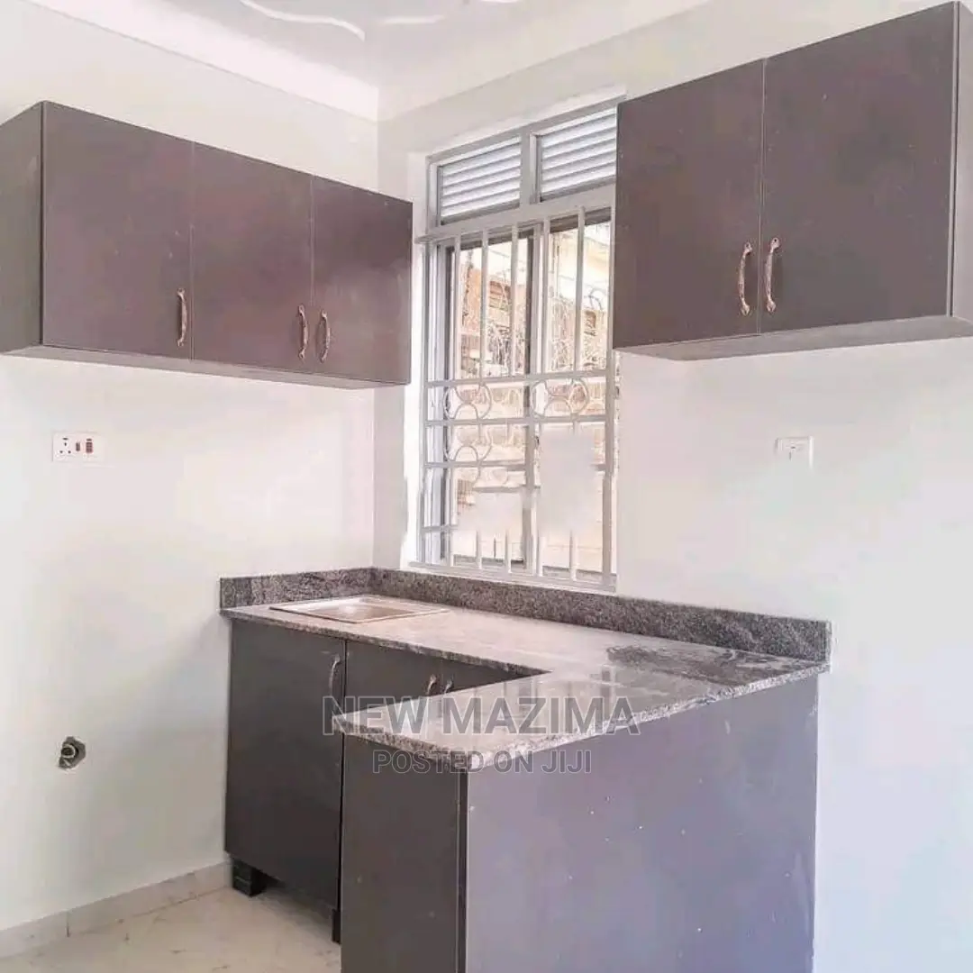 6bdrm Apartment in Munyonyo Buziga, Central Division for Sale