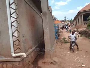 2bdrm House in Salaama Munyonyo, Division B for Sale