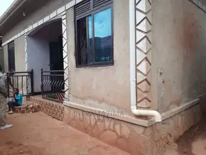 2bdrm House in Salaama Munyonyo, Division B for Sale