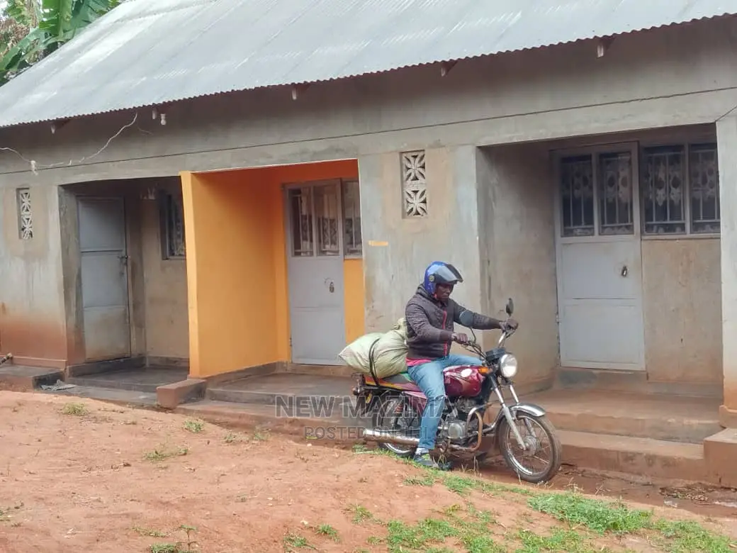 3bdrm House in Kawempe Kawanda, Division a for Sale