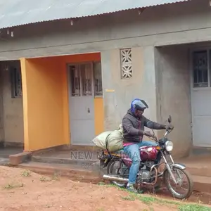 3bdrm House in Kawempe Kawanda, Division a for Sale