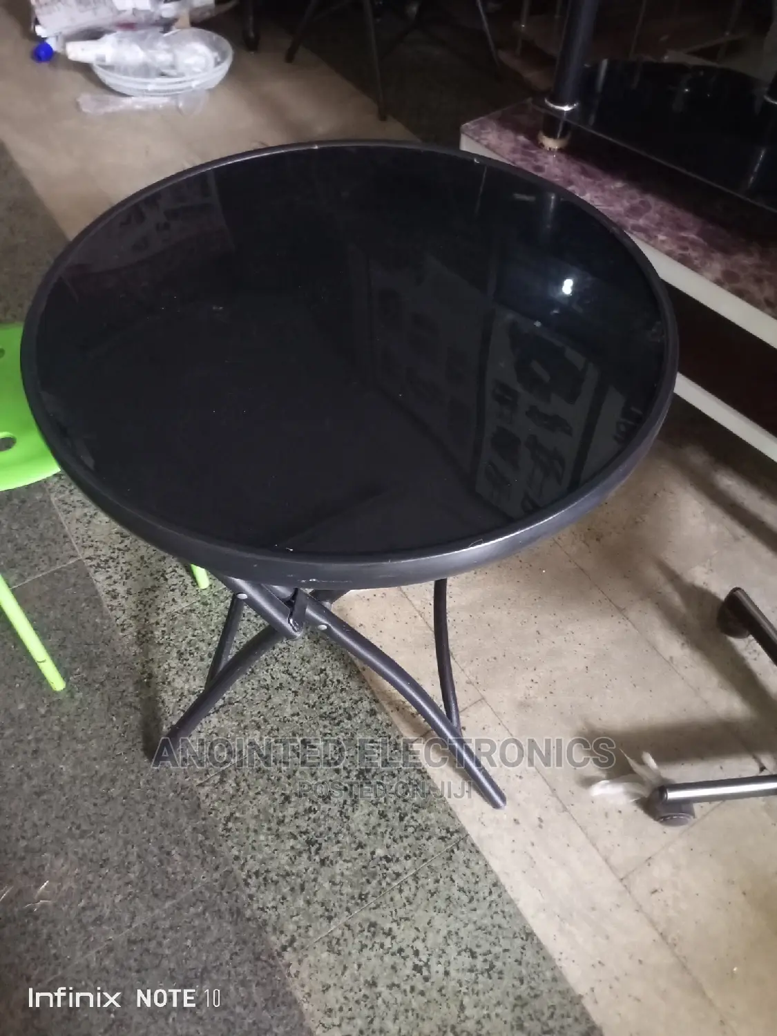 Round Glass Table's