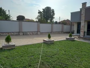 Furnished 4bdrm House in Kira for Sale
