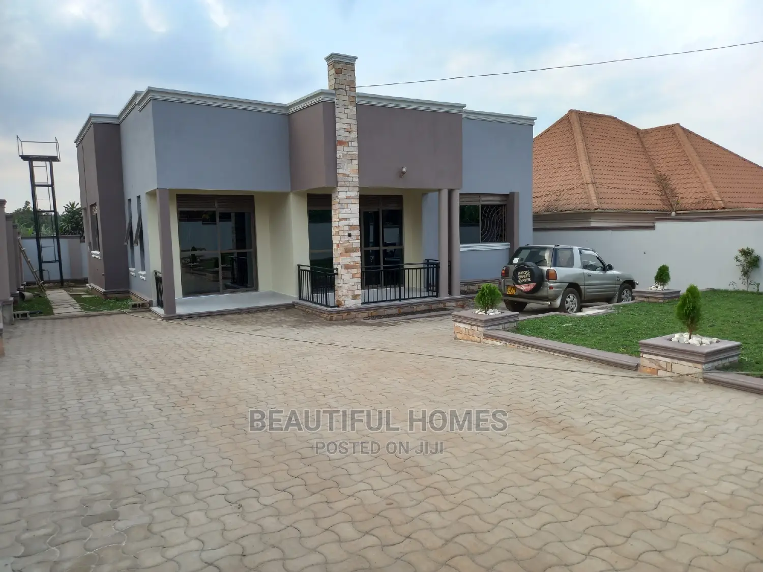 Furnished 4bdrm Maisonette in Kira for Sale