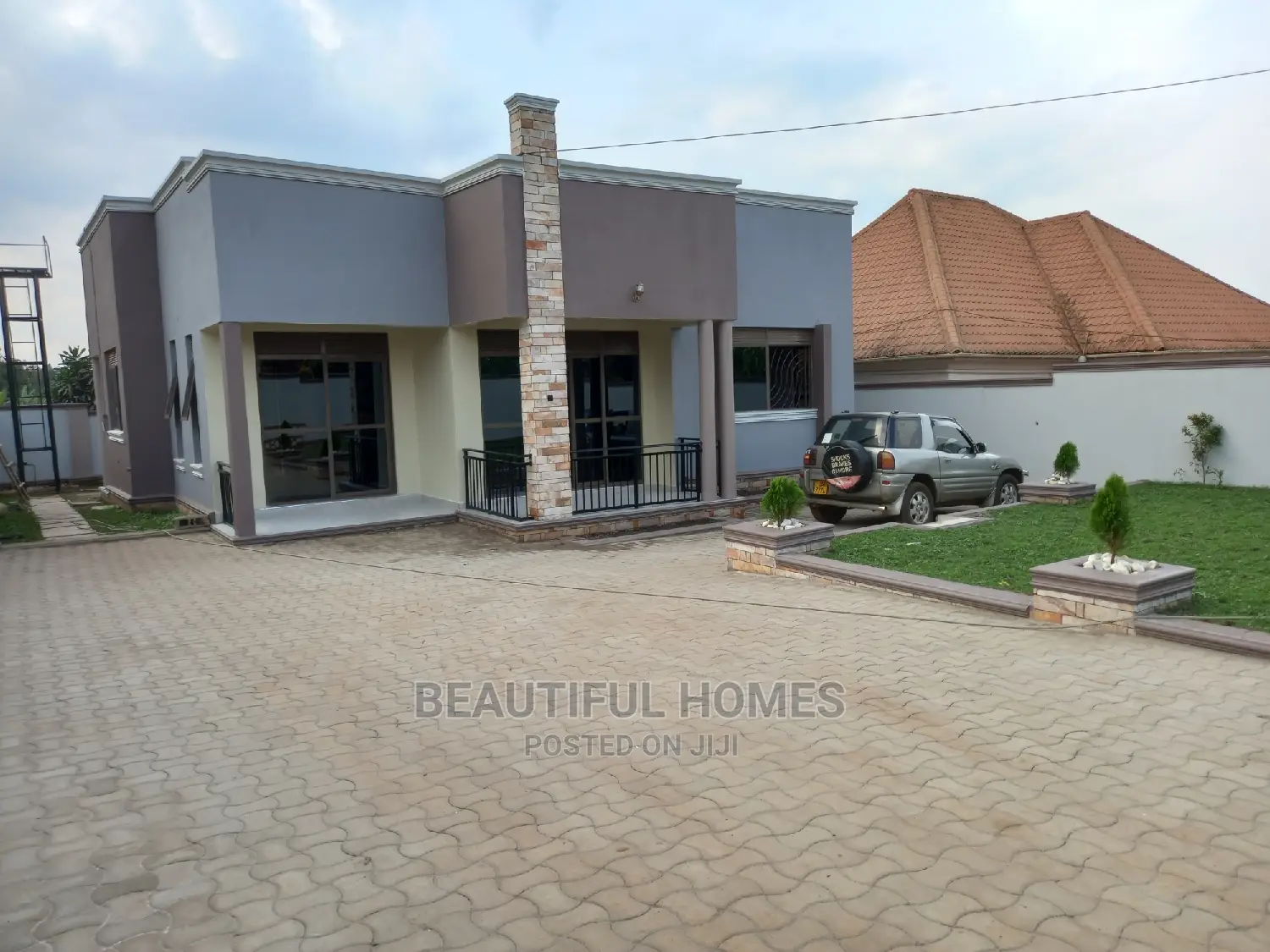 Furnished 4bdrm Maisonette in Kira for Sale