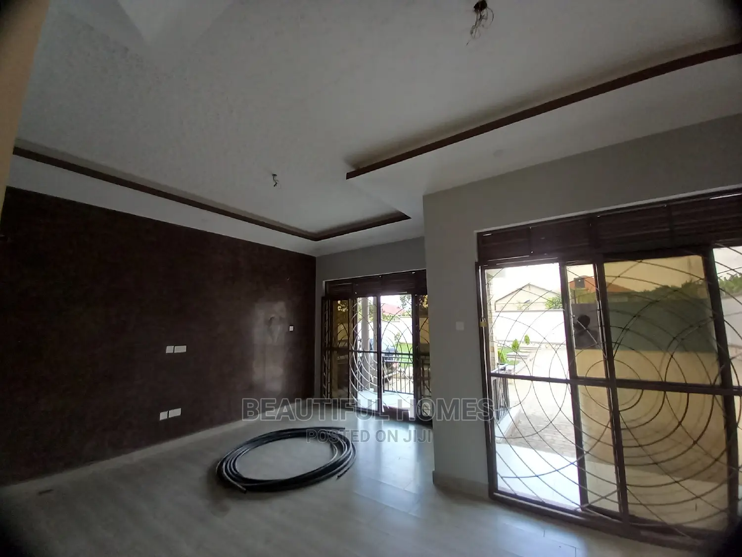 Furnished 4bdrm Bungalow in Kira for Sale