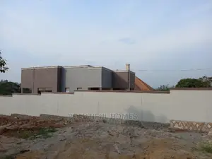Furnished 4bdrm Bungalow in Kira for Sale