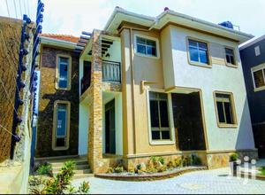 Home At Kira On Sell