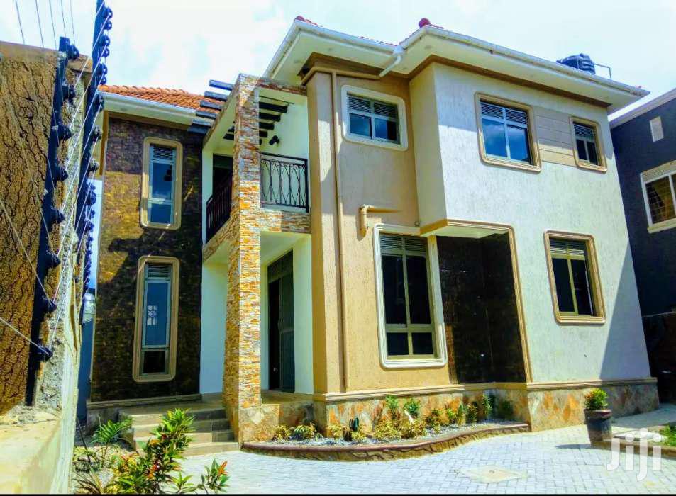 Home At Kira On Sell