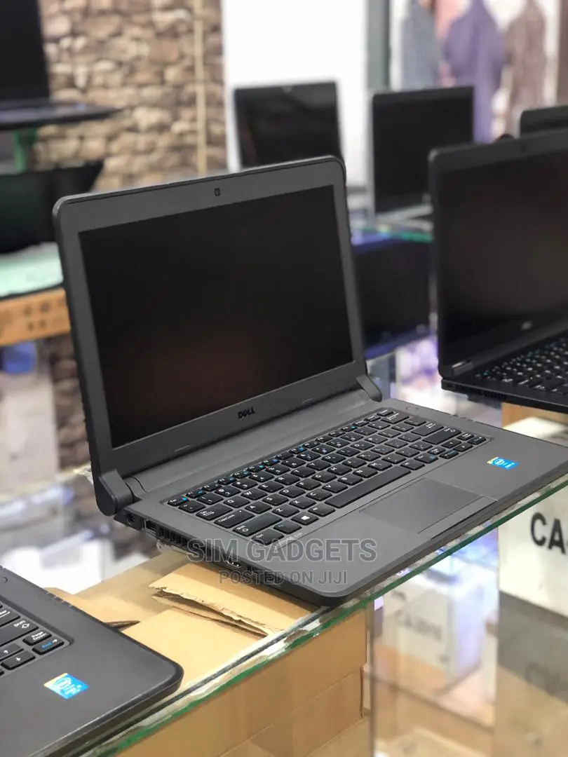 Laptop Dell Inspiron 11 3153 4GB Intel Celeron HDD 320GB