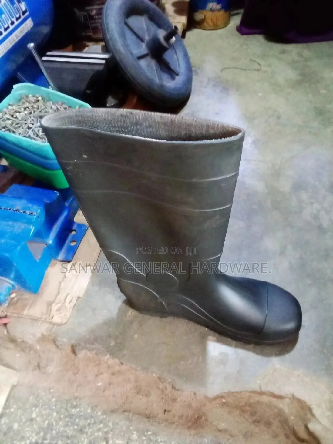Safety Gamboots With a Metal