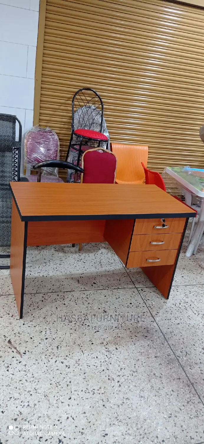 Office Desk Size 120cm Brand New