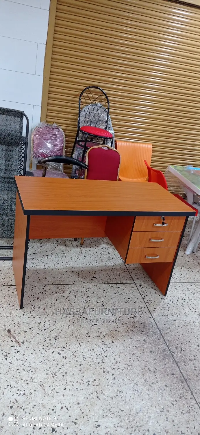 Office Desk Size 120cm Brand New