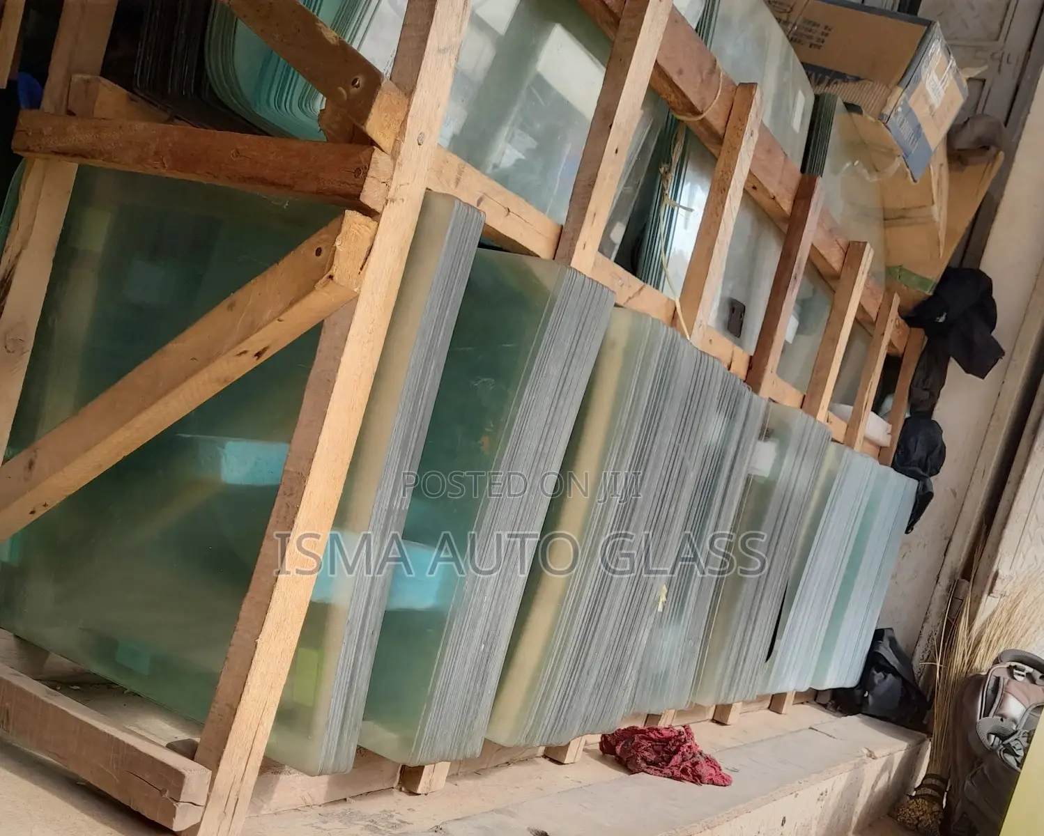 Door Glasses, Windscreen Glass, Side Fix Glass, Vent Etc