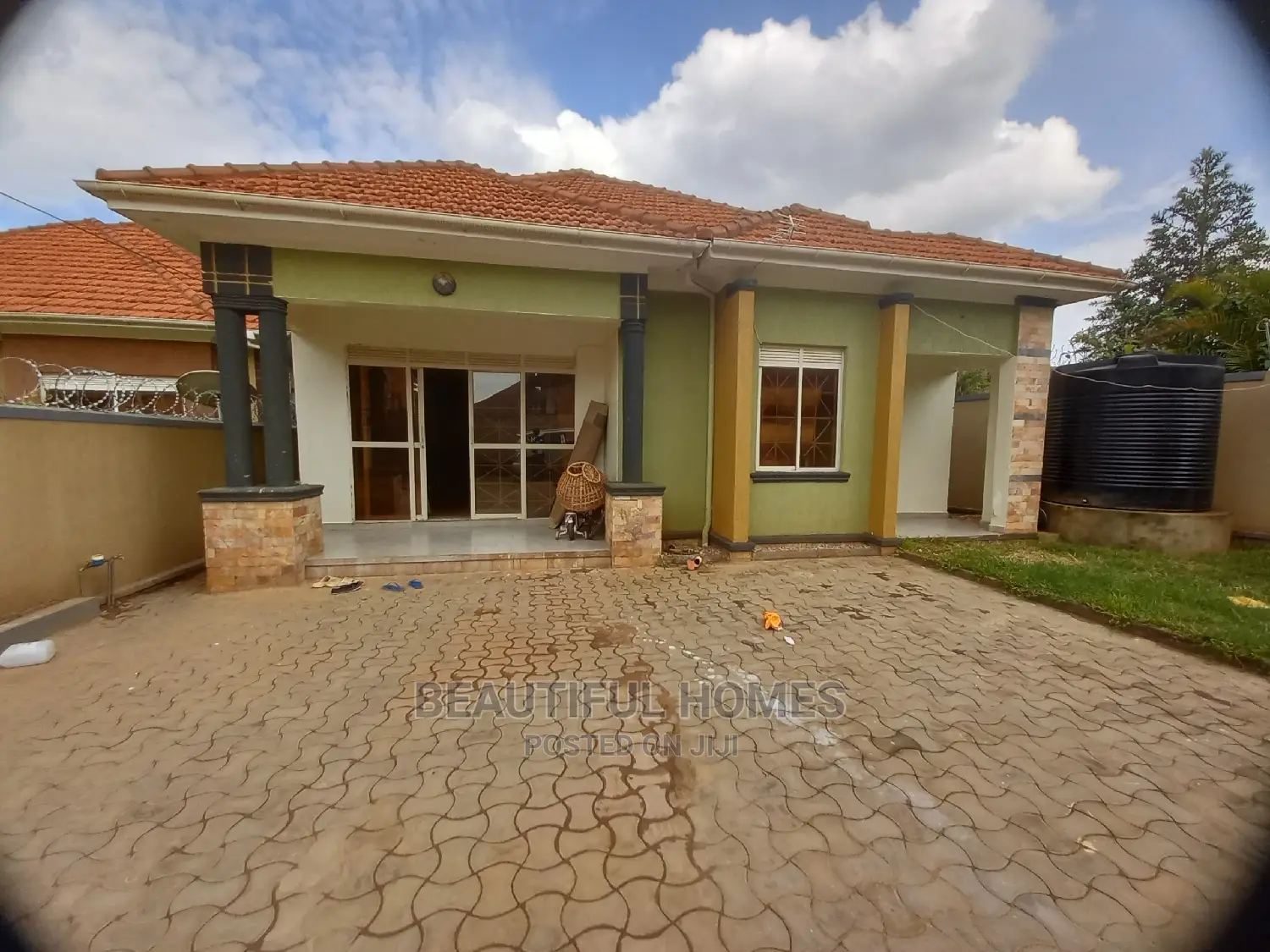 Furnished 4bdrm House in Kira Mamerito Road for Sale