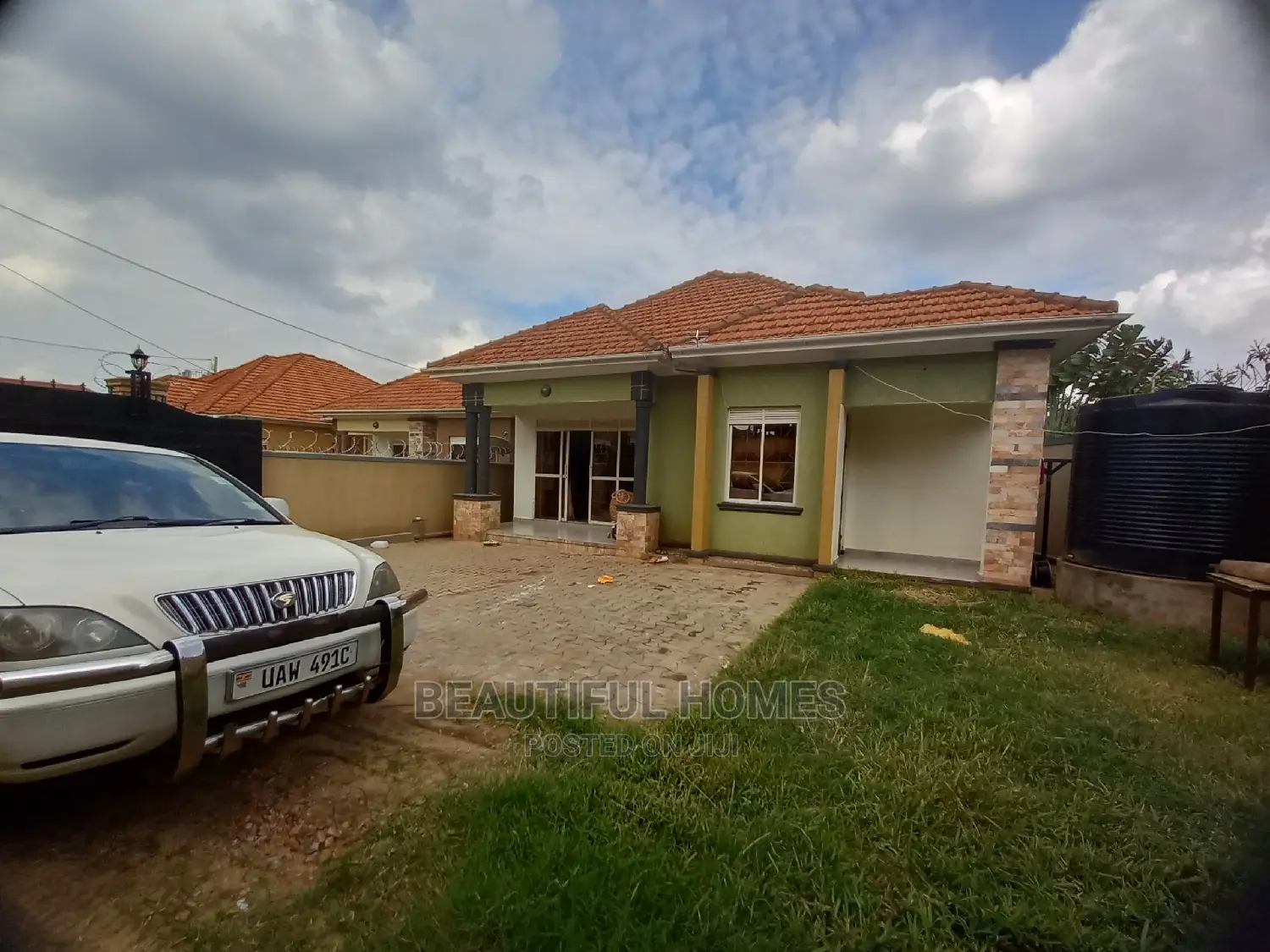Furnished 4bdrm House in Kira Mamerito Road for Sale