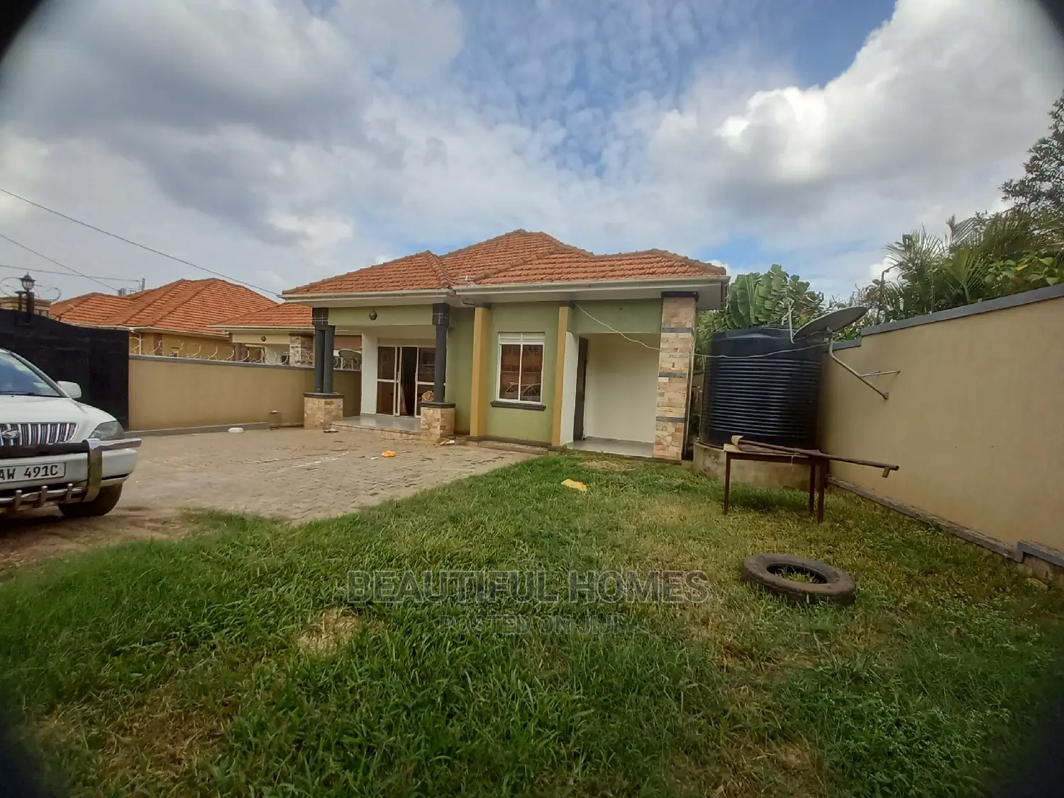 Furnished 4bdrm Bungalow in Kira Tarmacked for Sale