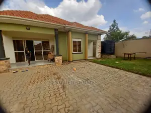 Furnished 4bdrm Bungalow in Kira Tarmacked for Sale