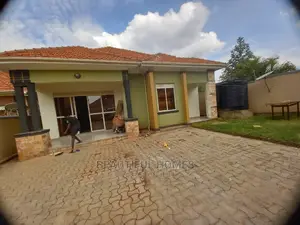Furnished 4bdrm House in Kira Corporate for Sale