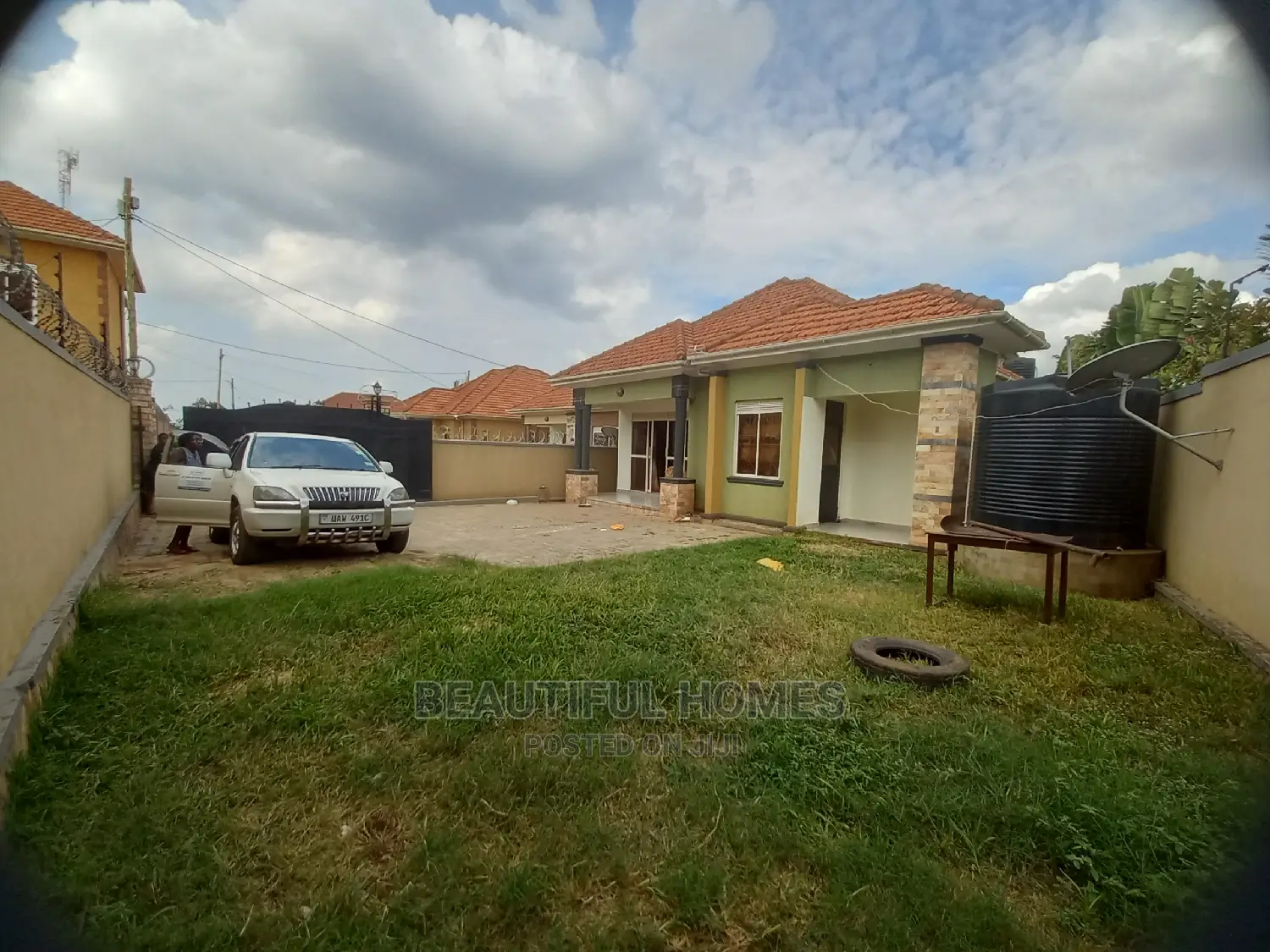 Furnished 4bdrm House in Kira Corporate for Sale