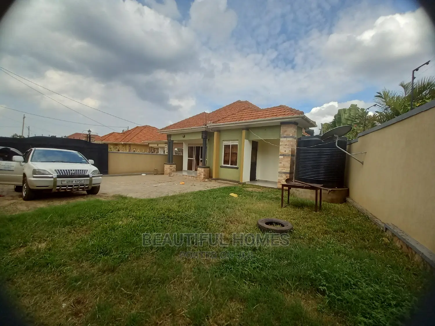 Furnished 4bdrm House in Kira Corporate for Sale