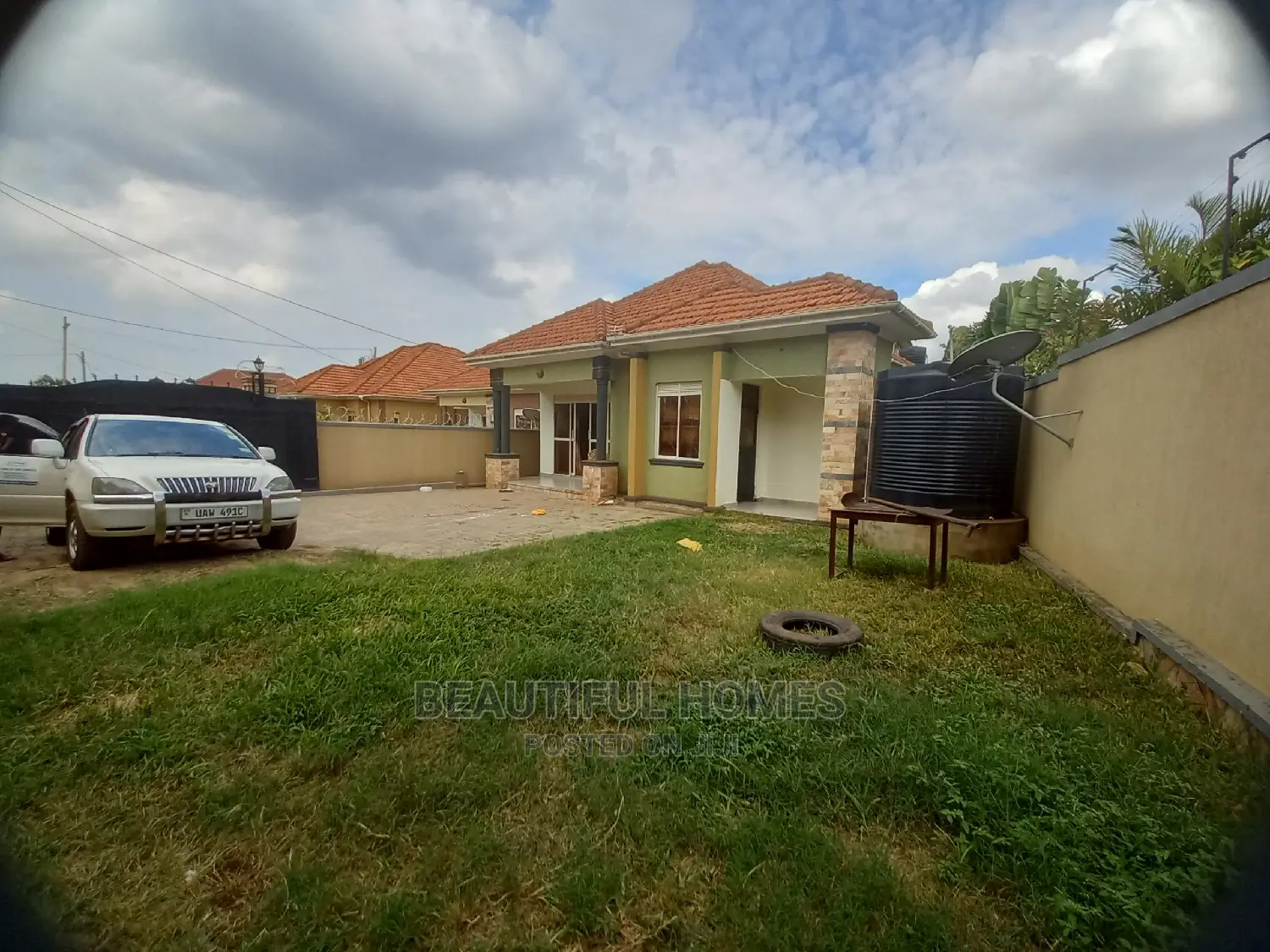Furnished 4bdrm House in Kira Corporate for Sale