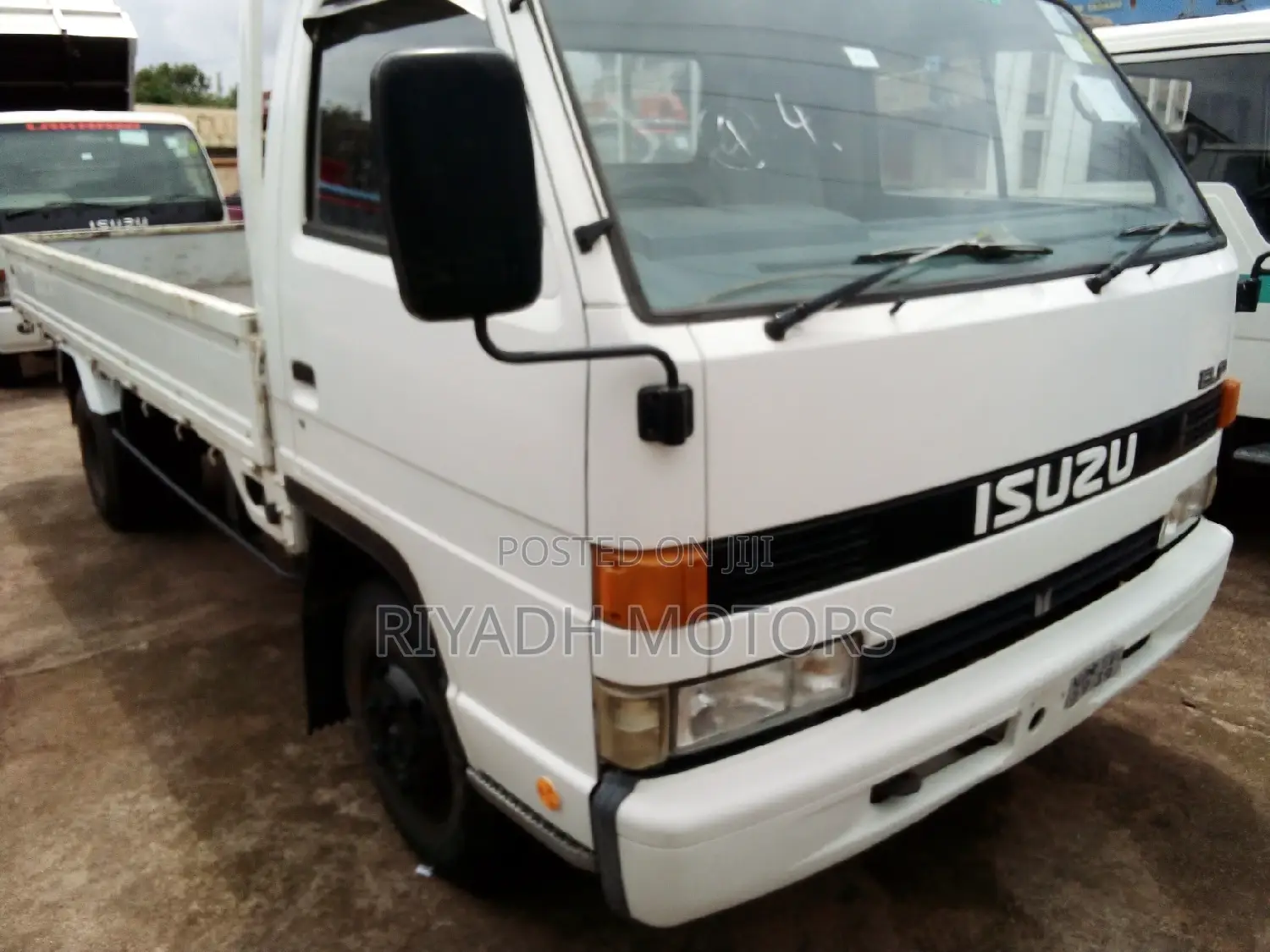 Isuzu Truck With 4BE1 Engine