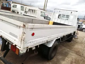 Isuzu Truck With 4BE1 Engine