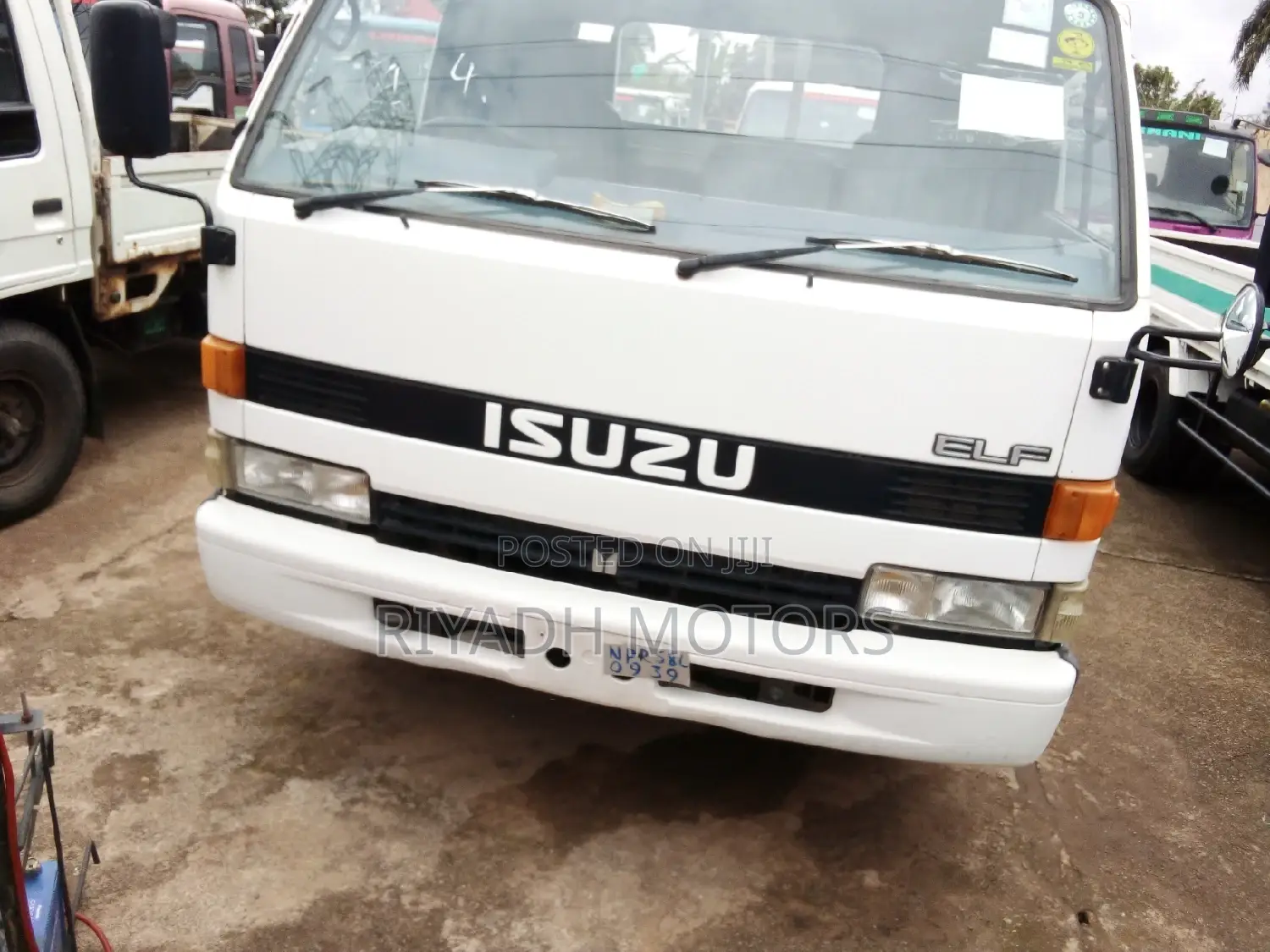 Isuzu Truck With 4BE1 Engine