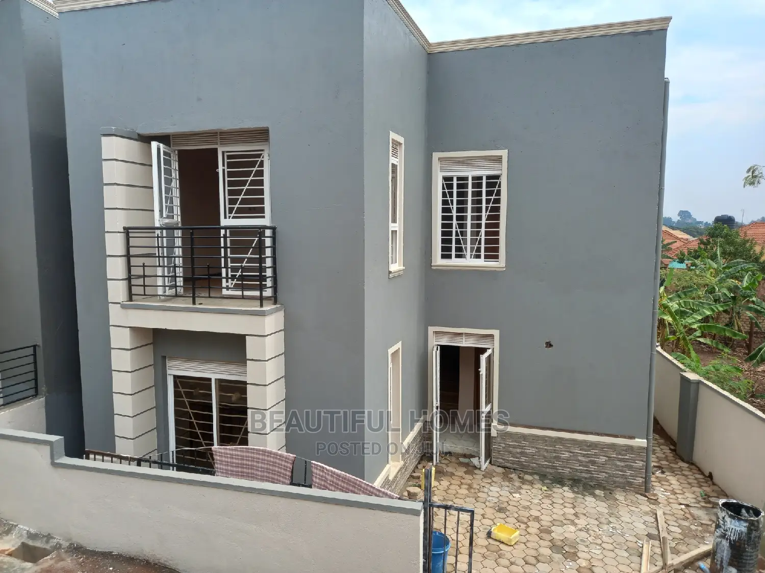 Furnished 4bdrm House in Kira for Sale