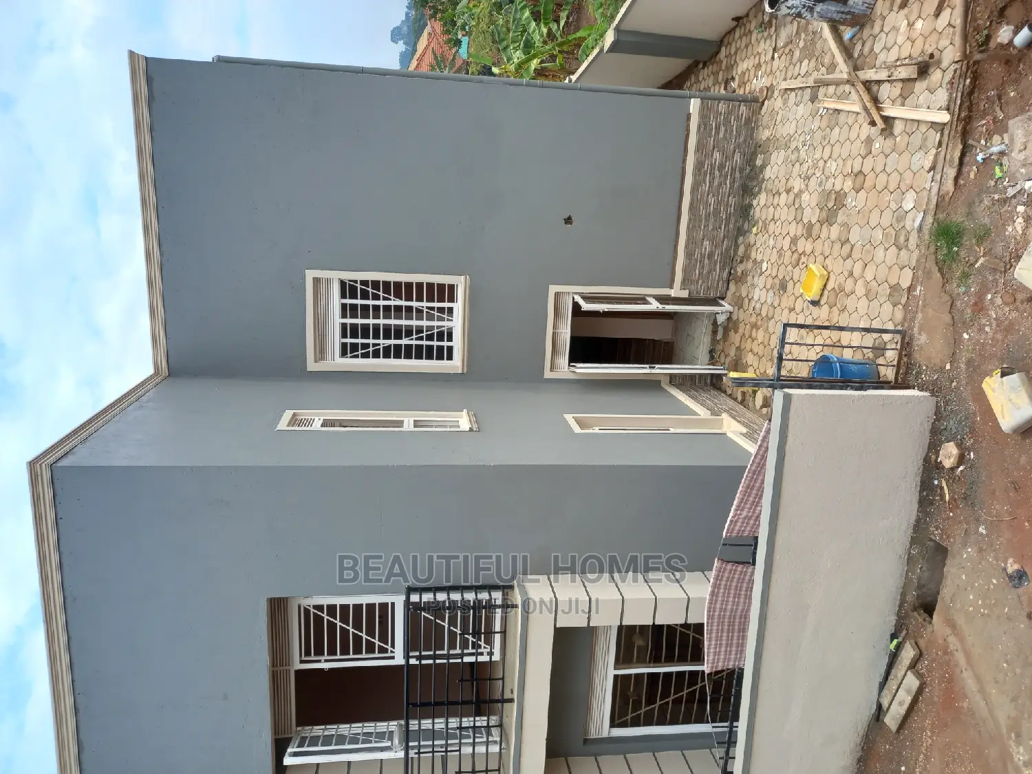 Furnished 4bdrm Villa in Kira for Sale