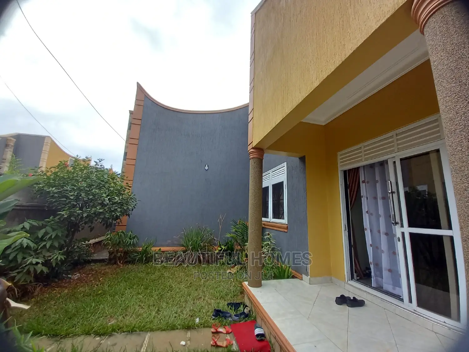 Furnished 4bdrm Townhouse/Terrace in Najjera, Kira for Sale