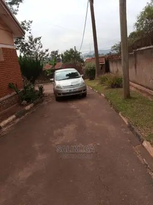 5bdrm Bungalow in Kololo Property, Central Division for Rent