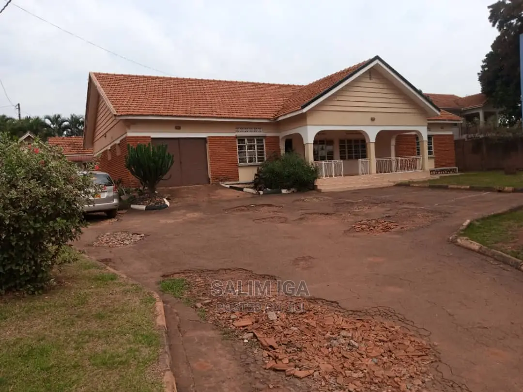5bdrm Bungalow in Kololo Property, Central Division for Rent