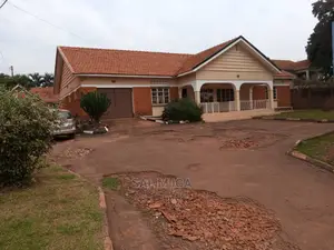 Photo - 5bdrm Bungalow in Kololo Property, Central Division for Rent