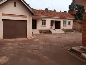 5bdrm Bungalow in Kololo Property, Central Division for Rent