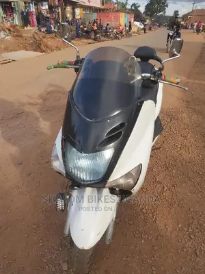 Yamaha Majesty 2017 White