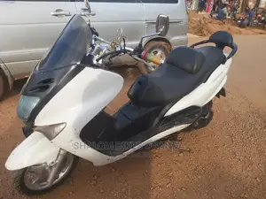 Yamaha Majesty 2017 White