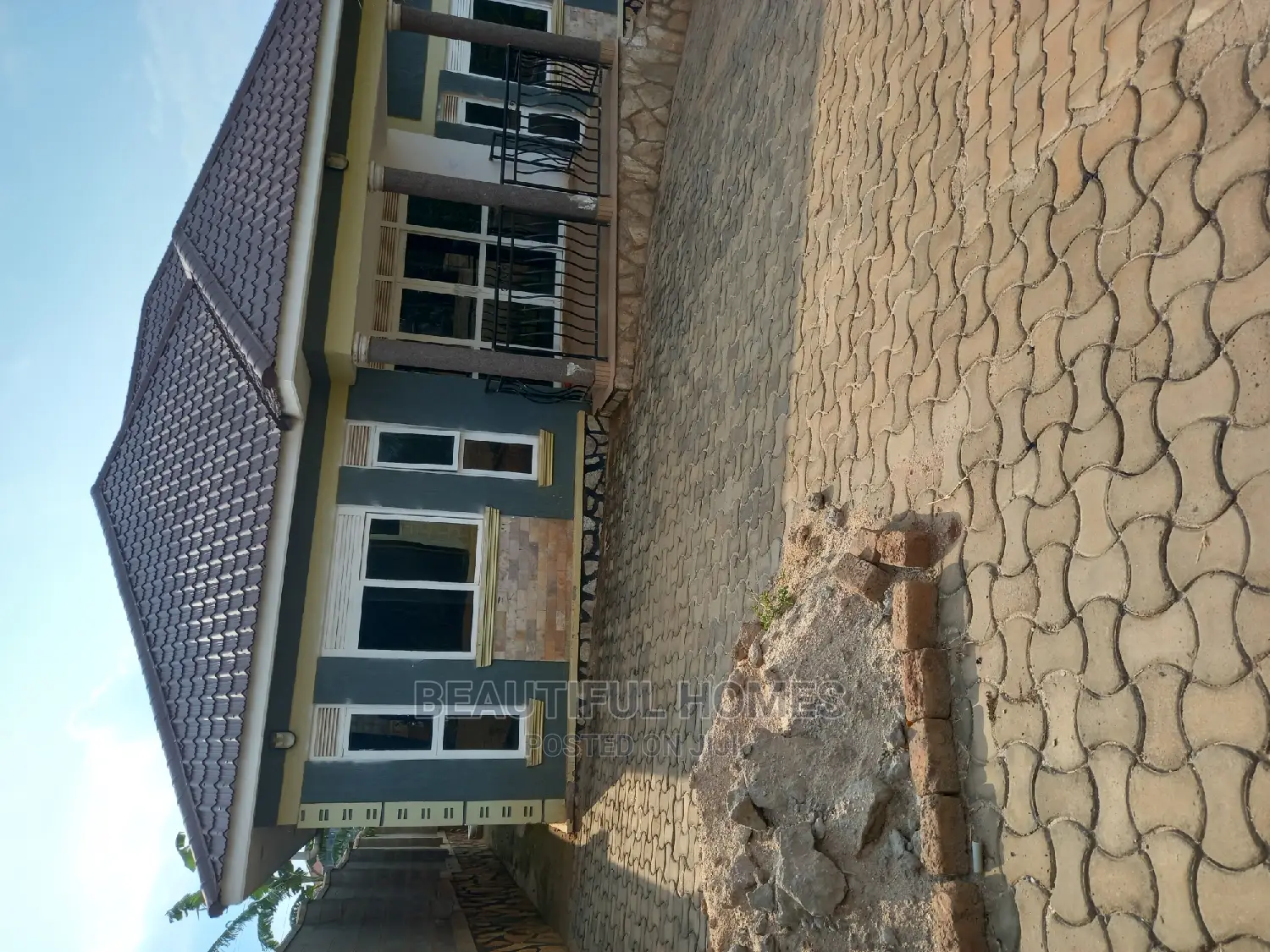 Furnished 3bdrm House in Kira, Central Division for Sale
