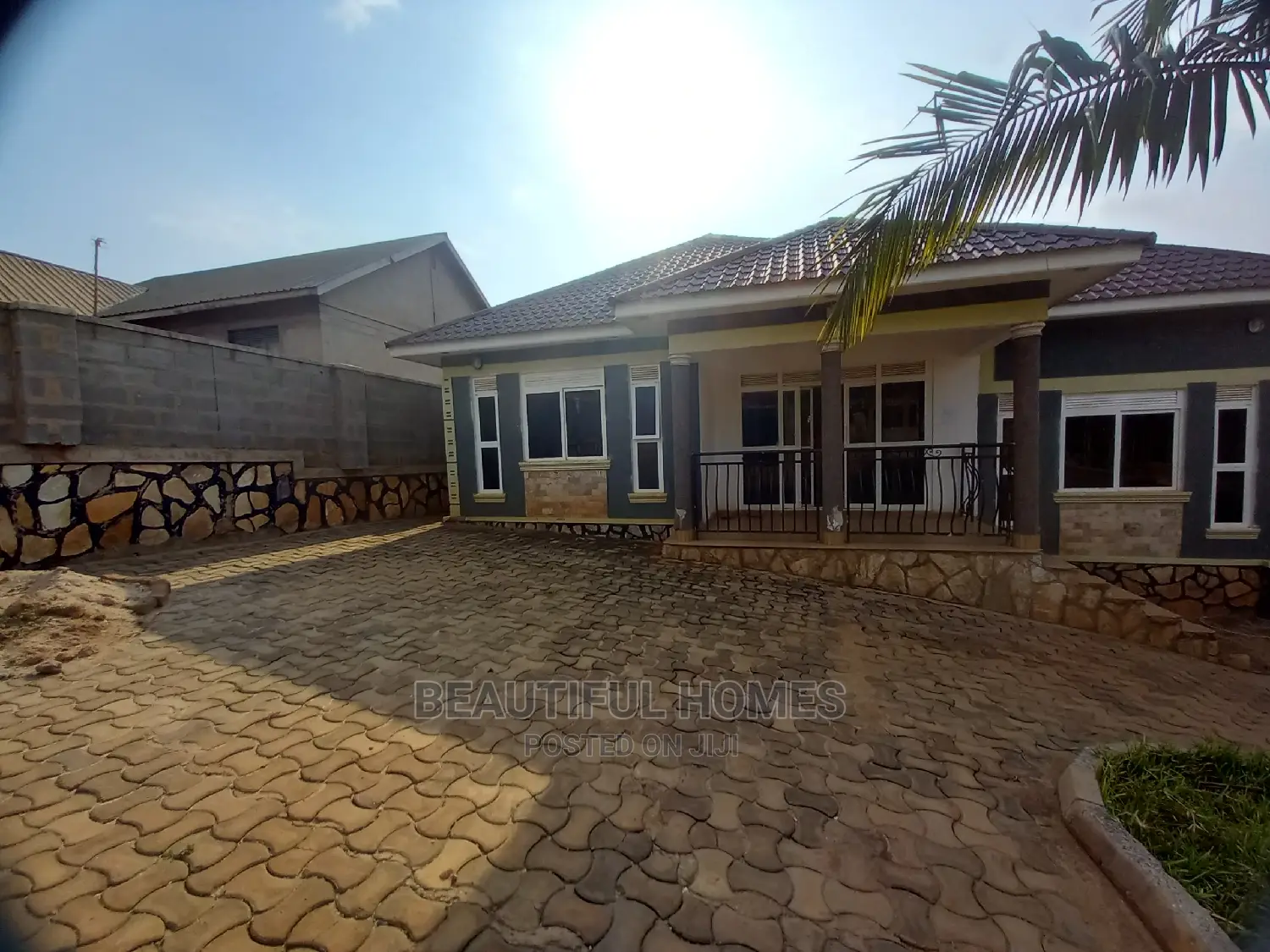 Furnished 3bdrm House in Kira for Sale