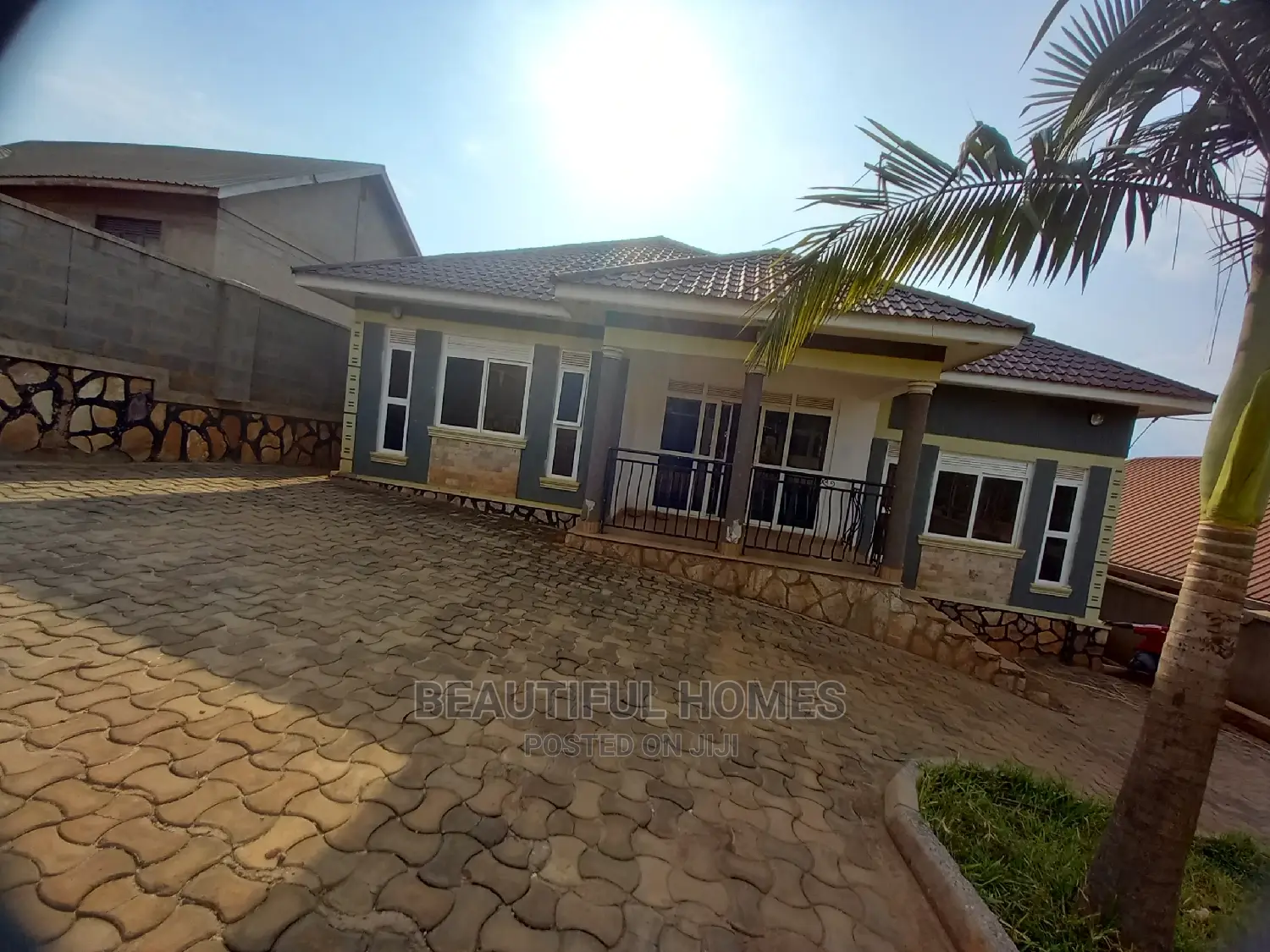 Furnished 3bdrm House in Kira for Sale