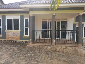 Furnished 3bdrm House in Kira Corporate for Sale