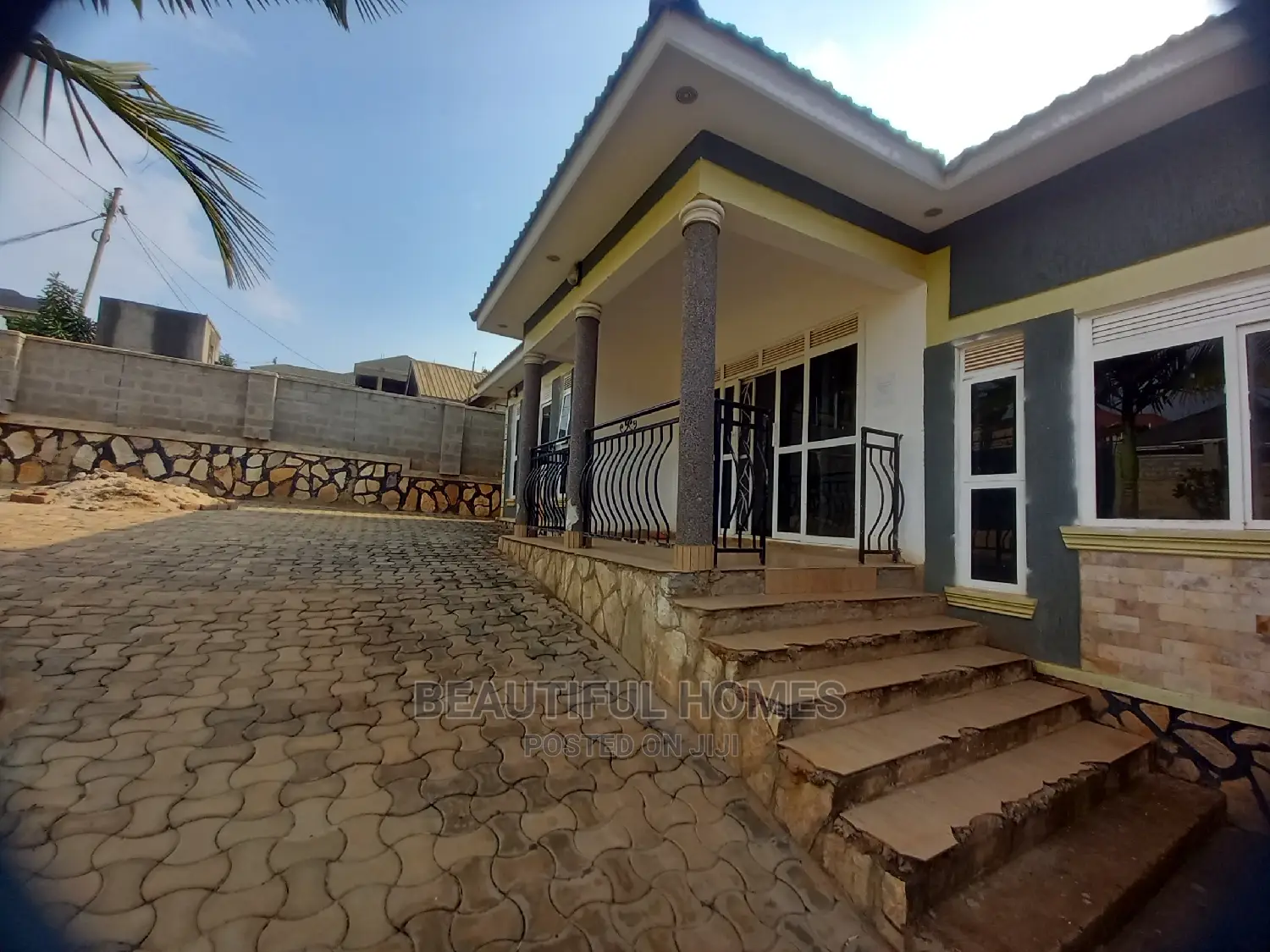 Furnished 3bdrm House in Kira Corporate for Sale