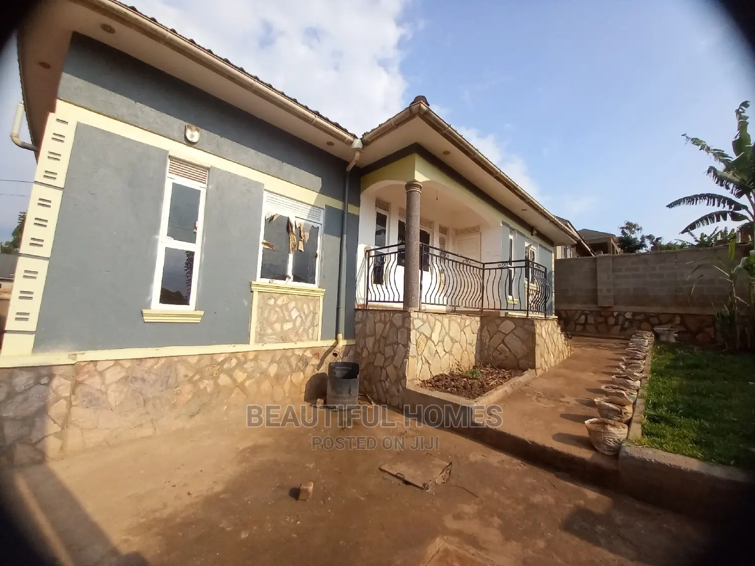 Furnished 3bdrm Bungalow in Kira for Sale