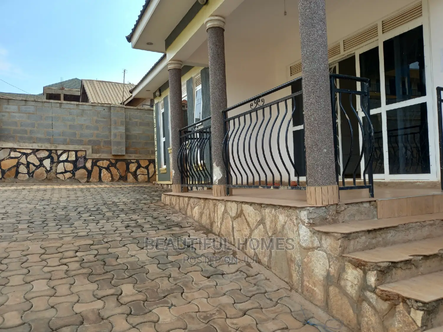 Furnished 3bdrm Bungalow in Kira Executive for Sale