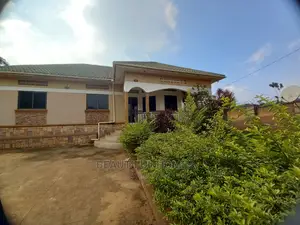 Furnished 4bdrm House in Kira Corporate for Sale
