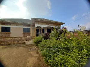 Furnished 4bdrm House in Kira Corporate for Sale