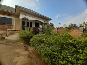 Furnished 4bdrm House in Kira Corporate for Sale